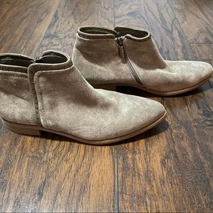 Italeau size 39 waterproof boots